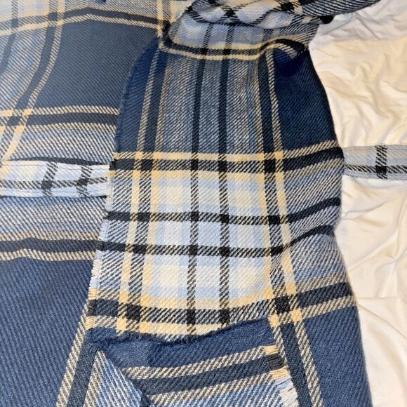 Women's  Cape- Wrap Blue plaid for Fall or Winter ,One Size - Picture 8 of 11